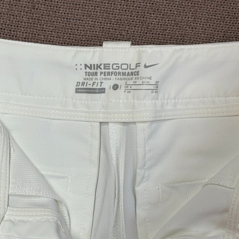 NWT Nike Golf Dri-Fit Tour Performance Womens 2 Bermuda Golf Performance Shorts - Picture 3 of 7